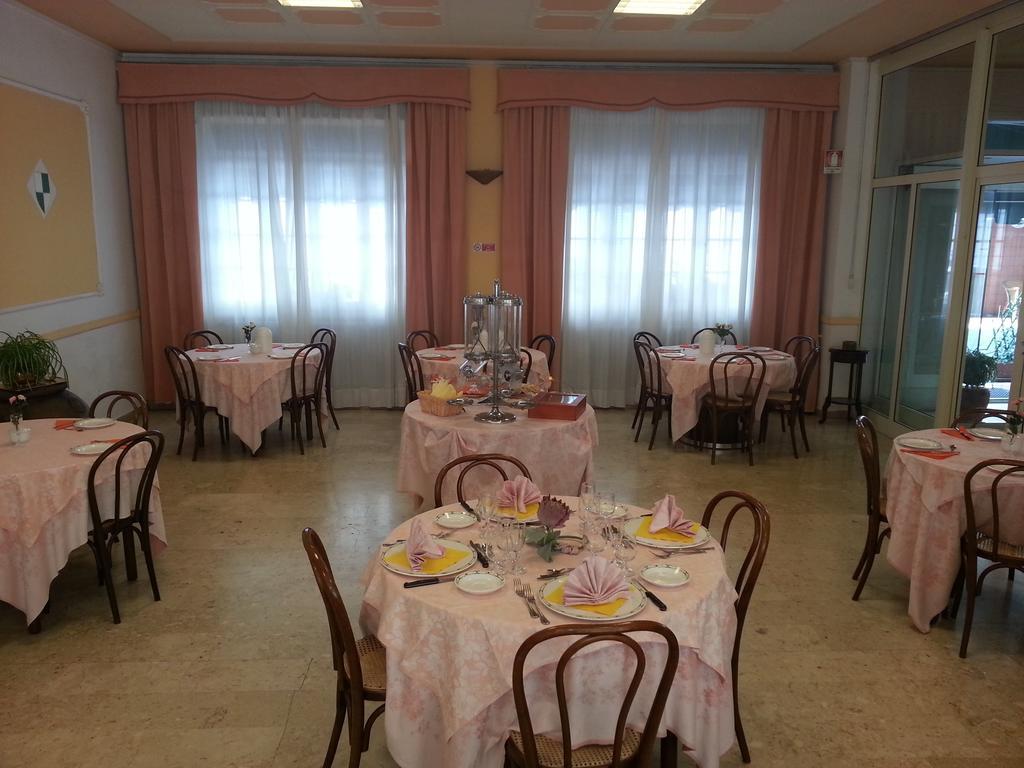 Hotel Valtorta Montecatini Terme Exteriör bild