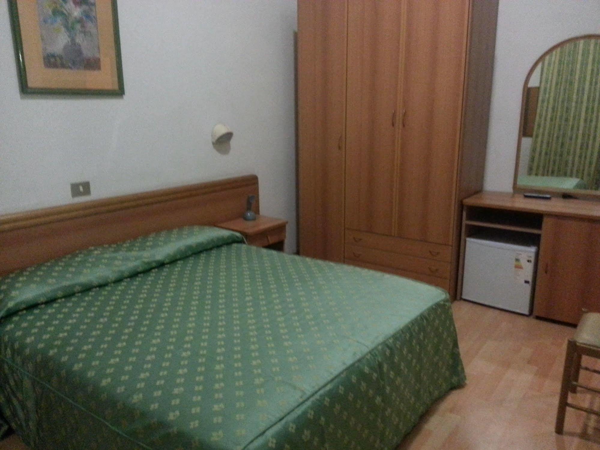 Hotel Valtorta Montecatini Terme Exteriör bild