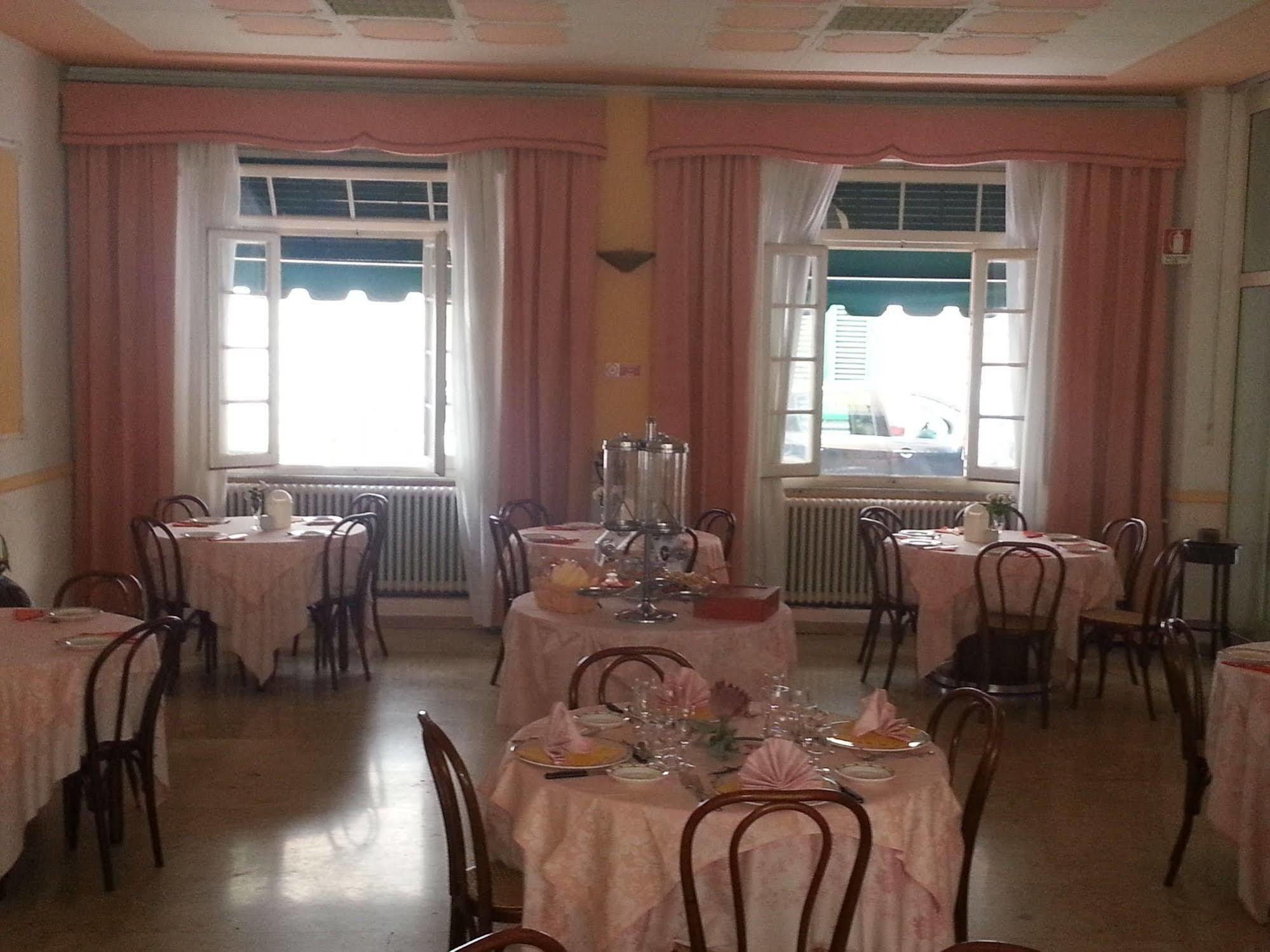 Hotel Valtorta Montecatini Terme Exteriör bild